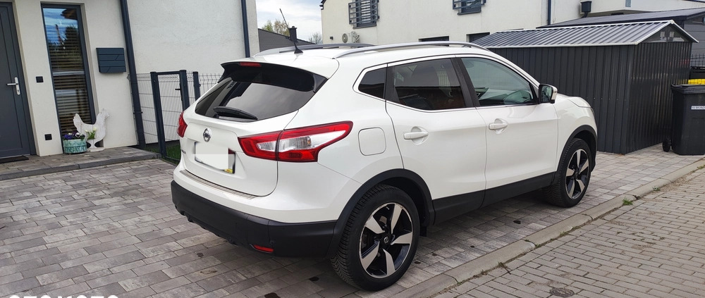 Nissan Qashqai cena 52900 przebieg: 125000, rok produkcji 2015 z Rzgów małe 37